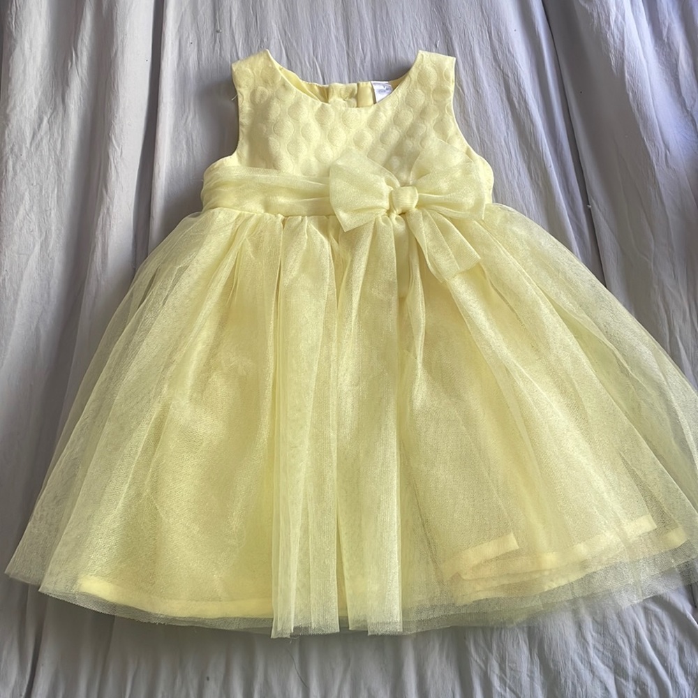 Cherokee yellow tulle Easter dress, size 18M. Button back.